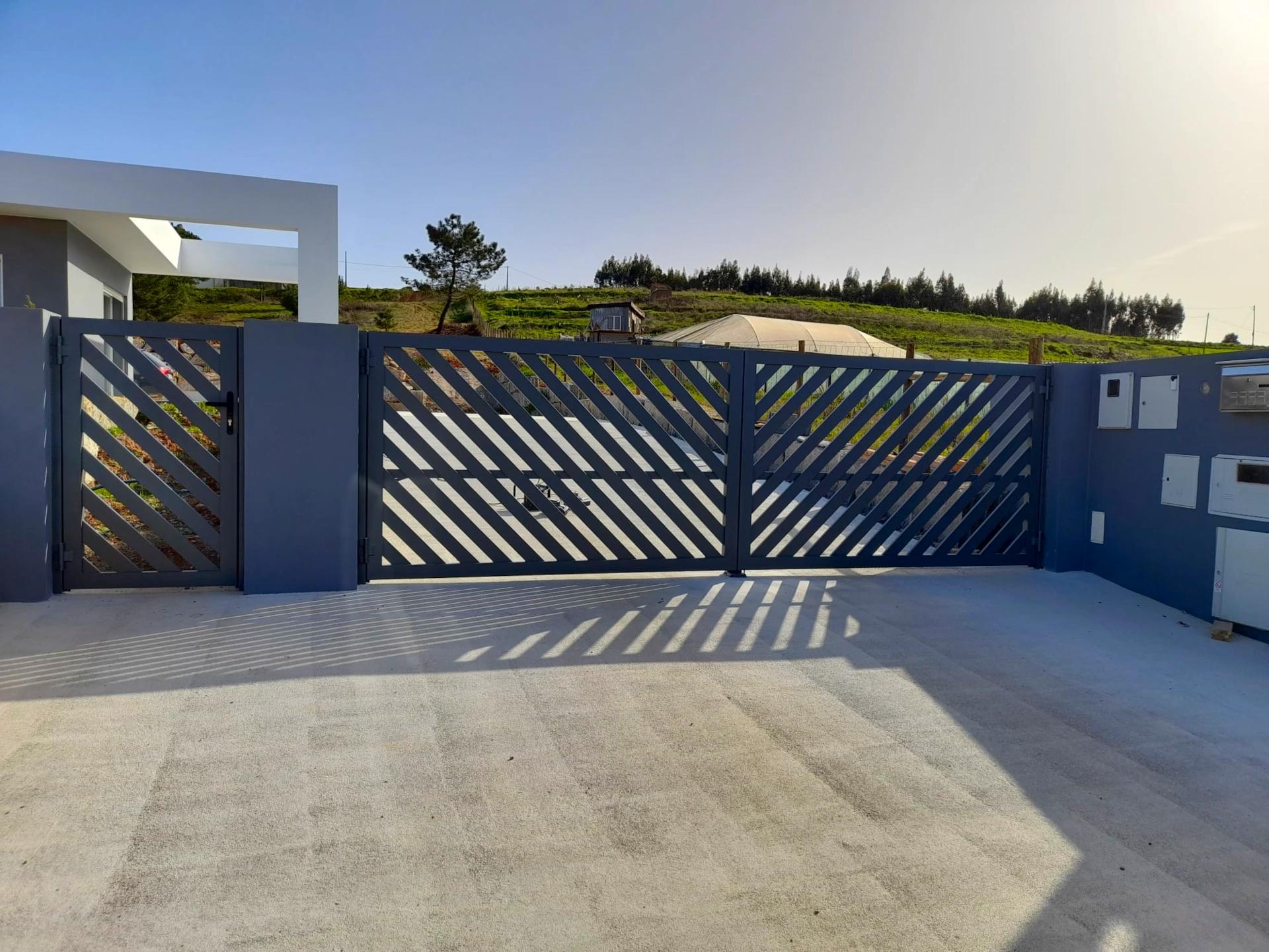 Somos especialistas em portões Ilustração de um portão fabricado pela caixioeste